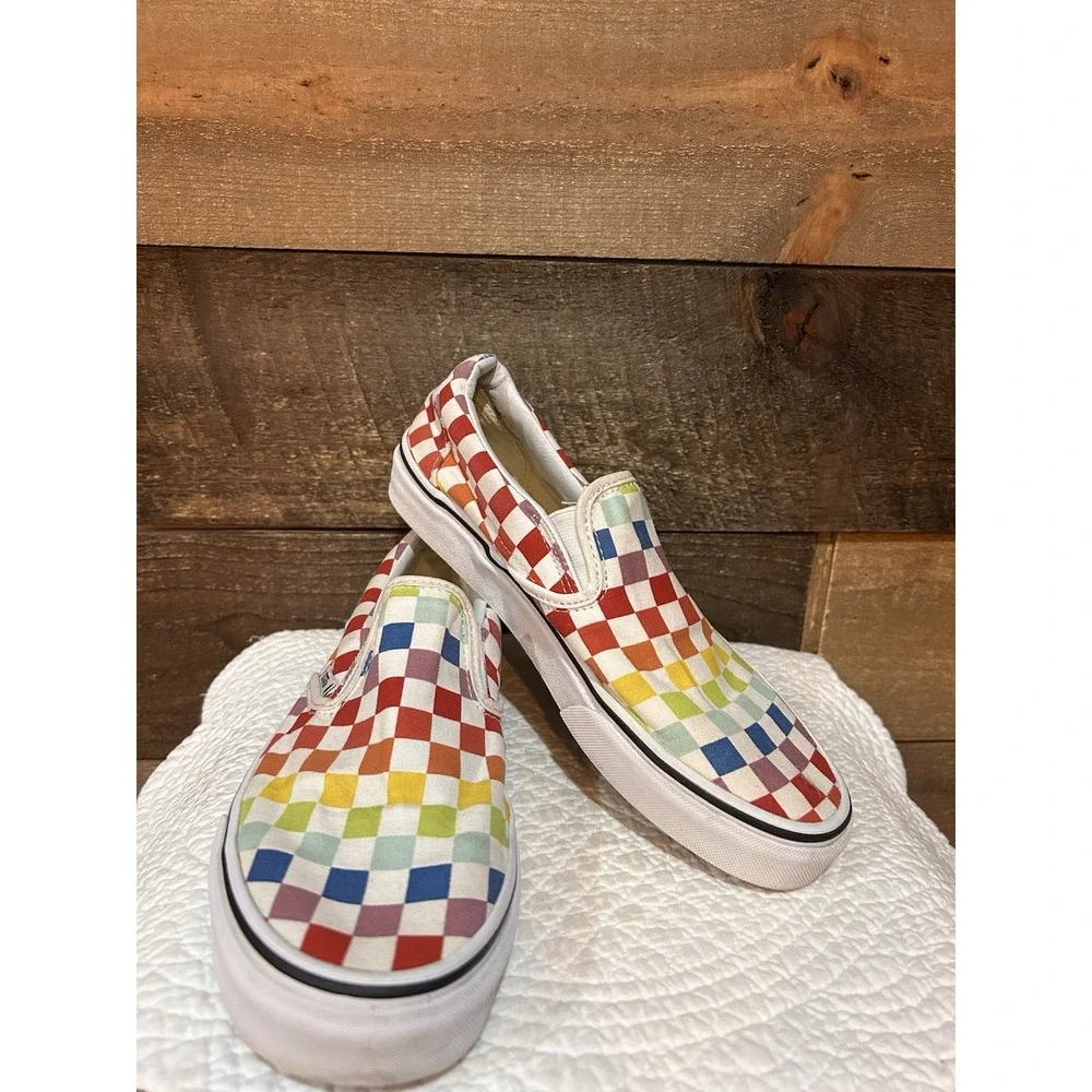 Vans Unisex Slip On Rainbow Checkered Skate Sneaker Women's Sz 8.5 men's Sz 7